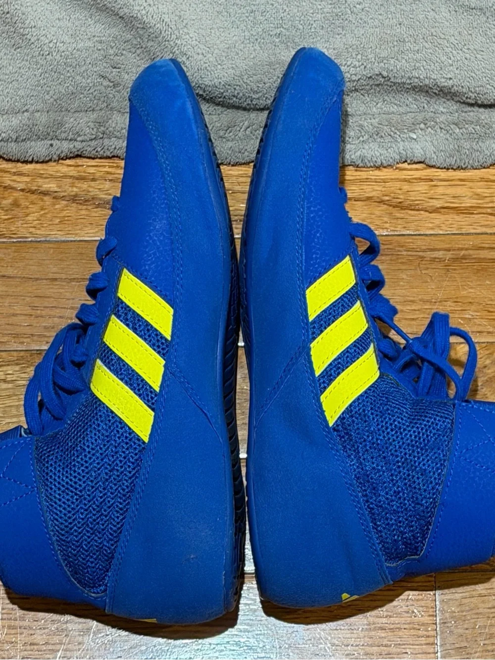 Adidas FV2473 HVC 2 Mens Royal Blue & Solar Yellow Wrestling Shoes Size 8